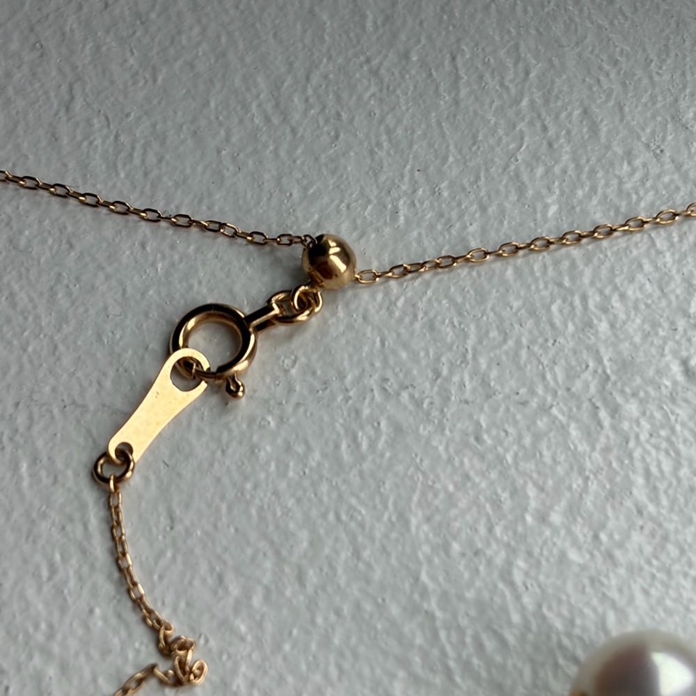 Solid 18K Gold Akoya Pearl Necklace - Picture 6 of 10